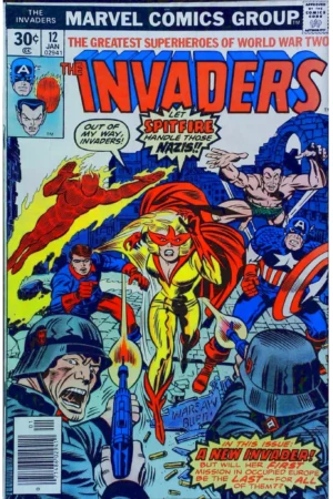 Couverture de INVADERS (1975) #12 - 1ST SPITFIRE / CHIP-OUT BACK COVER - par Gaspar Saladino - lecubeacomics.com