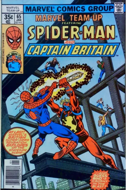 Couverture de MARVEL TEAM-UP (1972) #65 - 1ST US APP. OF CAPTAIN BRITAIN - par John Byrne - lecubeacomics.com